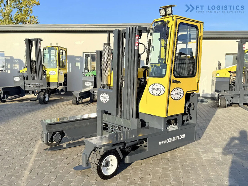 Combilift C3000 / GAS / TRIPLEX 4900MM / FREE LIFT / FORK POSITIONER / FULL CABIN / EXCELLENT CONDITION / Wide range of four-way and side - 四向前移式叉车:图3 Combilift C3000 / GAS / TRIPLEX 4900MM / FREE LIFT / FORK POSITIONER / FULL CABIN / EXCELLENT CONDITION / Wide range of four-way and side - 四向前移式叉车:图3