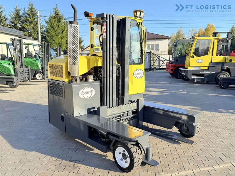 Combilift C3000 / GAS / TRIPLEX 4900MM / FREE LIFT / FORK POSITIONER / FULL CABIN / EXCELLENT CONDITION / Wide range of four-way and side - 四向前移式叉车:图5 Combilift C3000 / GAS / TRIPLEX 4900MM / FREE LIFT / FORK POSITIONER / FULL CABIN / EXCELLENT CONDITION / Wide range of four-way and side - 四向前移式叉车:图5