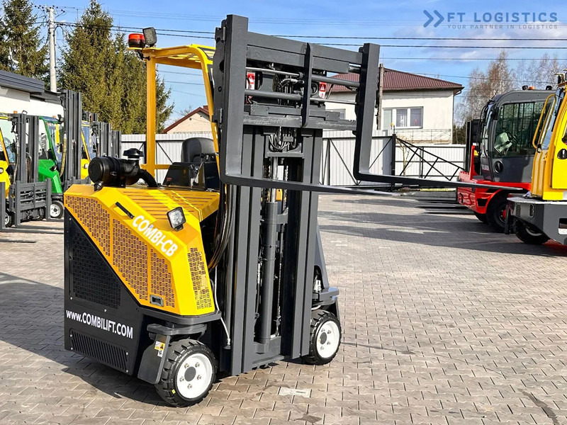 Combilift C3000CB / LPG / TRIPLEX / 4900MM / FREE LIFT / POSITIONER / LIKE NEW C3000CB / LPG / TRIPLEX / 4900MM / FREE LIFT / POSITIONER / - 四向前移式叉车:图1 Combilift C3000CB / LPG / TRIPLEX / 4900MM / FREE LIFT / POSITIONER / LIKE NEW C3000CB / LPG / TRIPLEX / 4900MM / FREE LIFT / POSITIONER / - 四向前移式叉车:图1