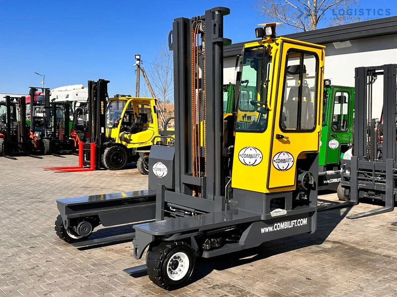 Combilift C4000 / LPG / DUPLEX / 4100MM / SCALE / SIDE SHIFT / LIKE NEW C4000 / LPG / DUPLEX / 4100MM / SCALE / SIDE SHIFT / LIKE NEW - 四向前移式叉车:图1 Combilift C4000 / LPG / DUPLEX / 4100MM / SCALE / SIDE SHIFT / LIKE NEW C4000 / LPG / DUPLEX / 4100MM / SCALE / SIDE SHIFT / LIKE NEW - 四向前移式叉车:图1