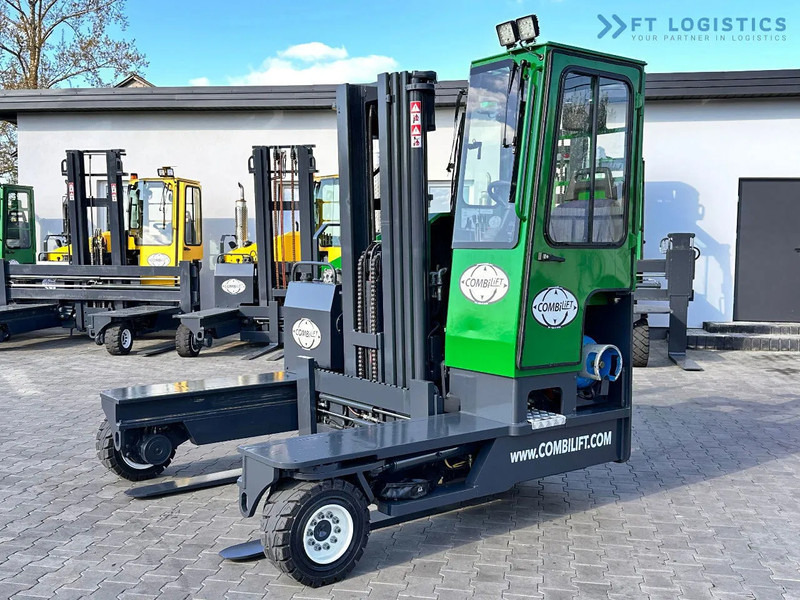 Combilift C4000 / TRIPLEX / 4900MM / LPG / FREE LIFT / FORK SHIFT / LIKE NEW C4000 / TRIPLEX / 4900MM / LPG / FREE LIFT / FORK SHIFT / LIK - 四向前移式叉车:图1 Combilift C4000 / TRIPLEX / 4900MM / LPG / FREE LIFT / FORK SHIFT / LIKE NEW C4000 / TRIPLEX / 4900MM / LPG / FREE LIFT / FORK SHIFT / LIK - 四向前移式叉车:图1