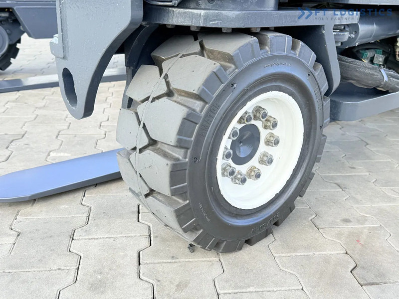Combilift C4500 / GAS / DUPLEX - 4500MM / POSITIONER / FREE LIFT / FULL CABIN / ONLY 6178H / CONDITION - LIKE NEW! C4500 / GAS / DUPLEX - - 四向前移式叉车:图5 Combilift C4500 / GAS / DUPLEX - 4500MM / POSITIONER / FREE LIFT / FULL CABIN / ONLY 6178H / CONDITION - LIKE NEW! C4500 / GAS / DUPLEX - - 四向前移式叉车:图5