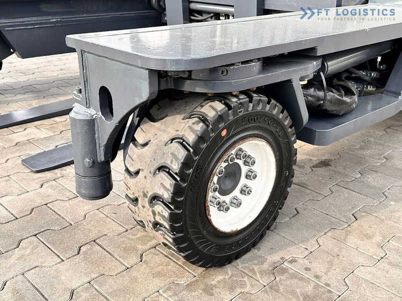 Combilift C4500 / LPG / TRIPLEX / 5500MM / FREE LIFT / HYDRAULIC FORK SHIFT / Like New C4500 / LPG / TRIPLEX / 5500MM / FREE LIFT / HYDRAU - 四向前移式叉车:图5 Combilift C4500 / LPG / TRIPLEX / 5500MM / FREE LIFT / HYDRAULIC FORK SHIFT / Like New C4500 / LPG / TRIPLEX / 5500MM / FREE LIFT / HYDRAU - 四向前移式叉车:图5