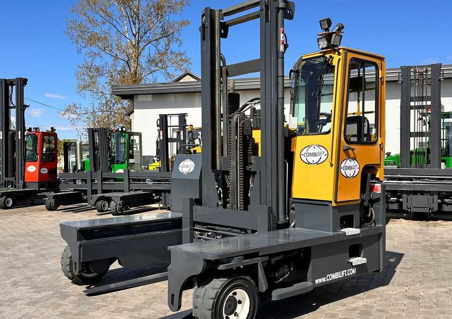 Combilift C9000 / GAS / DUPLEX / 4700MM / FREE LIFT / POSITIONER / FORK SIDE SHIFT / EXCELLENT CONDITION - 四向前移式叉车:图1 Combilift C9000 / GAS / DUPLEX / 4700MM / FREE LIFT / POSITIONER / FORK SIDE SHIFT / EXCELLENT CONDITION - 四向前移式叉车:图1