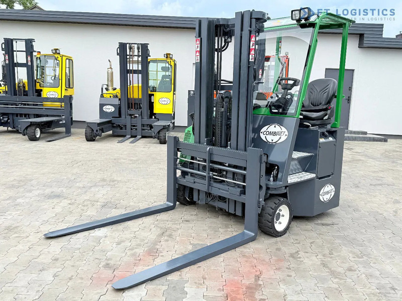 Combilift CB3000 / DIESEL / TRIPLEX 4900MM / FULL FREE LIFT / SIDE SHIFT / FORK POSITIONER / 1500MM FORKS / LIKE NEW CB3000 / DIESEL / TRI - 四向前移式叉车:图3 Combilift CB3000 / DIESEL / TRIPLEX 4900MM / FULL FREE LIFT / SIDE SHIFT / FORK POSITIONER / 1500MM FORKS / LIKE NEW CB3000 / DIESEL / TRI - 四向前移式叉车:图3