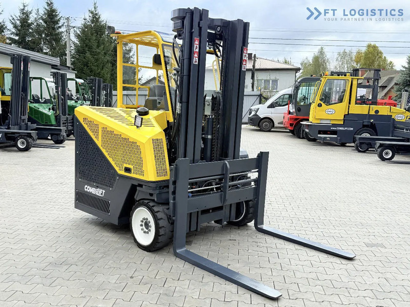 Combilift CB4000 / GAS / TRIPLEX 5200MM / FREE LIFT / FORK POSITIONER / SIDE SHIFT / EXCELLENT CONDITION / Wide range of four-way and side - 四向前移式叉车:图5 Combilift CB4000 / GAS / TRIPLEX 5200MM / FREE LIFT / FORK POSITIONER / SIDE SHIFT / EXCELLENT CONDITION / Wide range of four-way and side - 四向前移式叉车:图5