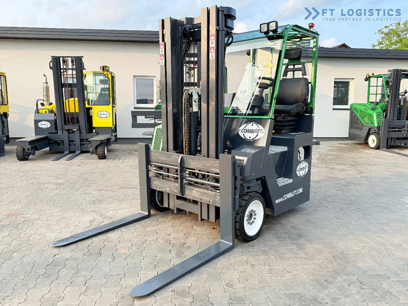 Combilift COMBILIFT C4000CB – TRIPLEX 5200mm – Year 2017 – LPG – FREE LIFT – SIDESHIFT – FORK POSITIONER – CONDITION 5/5 COMBILIFT C4000CB - 四向前移式叉车:图1 Combilift COMBILIFT C4000CB – TRIPLEX 5200mm – Year 2017 – LPG – FREE LIFT – SIDESHIFT – FORK POSITIONER – CONDITION 5/5 COMBILIFT C4000CB - 四向前移式叉车:图1