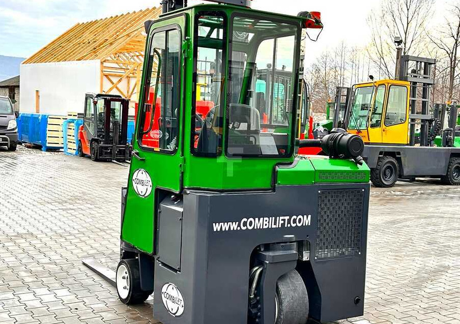 Combilift Combilift C3000CB - DUPLEX 4000mm - Year 2015 - / CABIN - HEATING / ONLY 6546 MTH / EXCELLENT CONDITION / LIKE NEW! - 四向前移式叉车:图4 Combilift Combilift C3000CB - DUPLEX 4000mm - Year 2015 - / CABIN - HEATING / ONLY 6546 MTH / EXCELLENT CONDITION / LIKE NEW! - 四向前移式叉车:图4