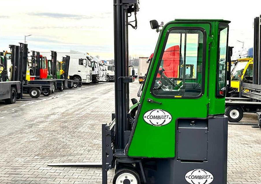 Combilift Combilift C3000CB - DUPLEX 4000mm - Year 2015 - / CABIN - HEATING / ONLY 6546 MTH / EXCELLENT CONDITION / LIKE NEW! - 四向前移式叉车:图3 Combilift Combilift C3000CB - DUPLEX 4000mm - Year 2015 - / CABIN - HEATING / ONLY 6546 MTH / EXCELLENT CONDITION / LIKE NEW! - 四向前移式叉车:图3