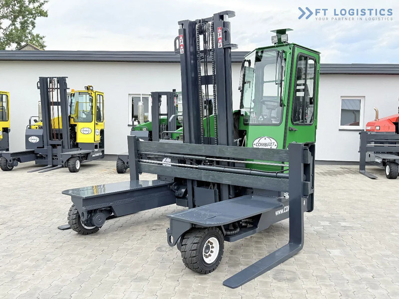 Combilift Combilift C4500 / DIESEL / DUPLEX 4000MM / WIDE FORK POSITIONER / HEATING / FULL CABIN / PERFECT CONDITION / Wide range of four- - 四向前移式叉车:图3 Combilift Combilift C4500 / DIESEL / DUPLEX 4000MM / WIDE FORK POSITIONER / HEATING / FULL CABIN / PERFECT CONDITION / Wide range of four- - 四向前移式叉车:图3