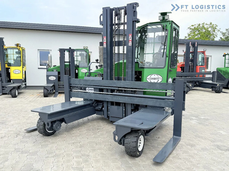 Combilift Combilift C4500 / DIESEL / DUPLEX 4000MM / WIDE FORK POSITIONER / HEATING / FULL CABIN / PERFECT CONDITION / Wide range of four- - 四向前移式叉车:图5 Combilift Combilift C4500 / DIESEL / DUPLEX 4000MM / WIDE FORK POSITIONER / HEATING / FULL CABIN / PERFECT CONDITION / Wide range of four- - 四向前移式叉车:图5