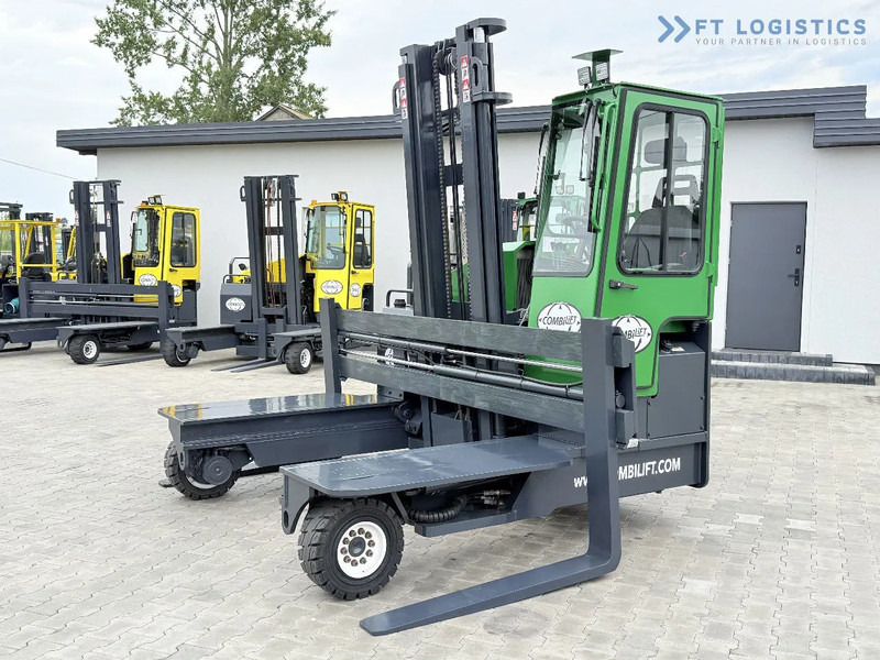 Combilift Combilift C4500 / DIESEL / DUPLEX 4000MM / WIDE FORK POSITIONER / HEATING / FULL CABIN / PERFECT CONDITION / Wide range of four- - 四向前移式叉车:图2 Combilift Combilift C4500 / DIESEL / DUPLEX 4000MM / WIDE FORK POSITIONER / HEATING / FULL CABIN / PERFECT CONDITION / Wide range of four- - 四向前移式叉车:图2