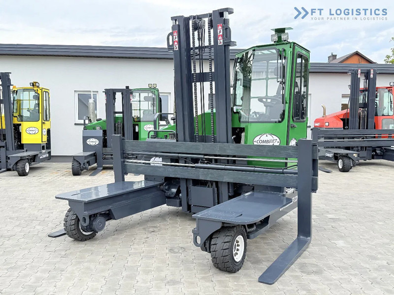 Combilift Combilift C4500 / DIESEL / DUPLEX 4000MM / WIDE FORK POSITIONER / HEATING / FULL CABIN / PERFECT CONDITION / Wide range of four- - 四向前移式叉车:图4 Combilift Combilift C4500 / DIESEL / DUPLEX 4000MM / WIDE FORK POSITIONER / HEATING / FULL CABIN / PERFECT CONDITION / Wide range of four- - 四向前移式叉车:图4