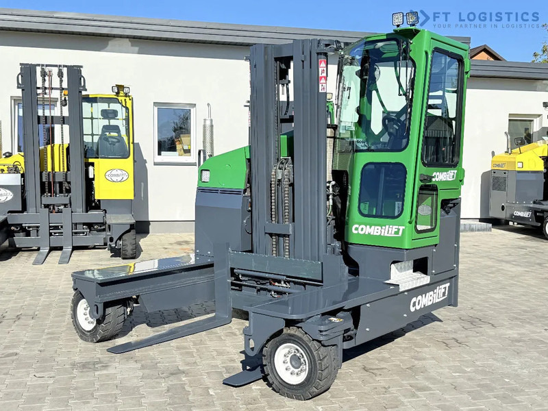 Combilift Combilift FOUR-WAY MULTIDIRECTIONAL FORKLIFT C4500 / DIESEL / TRIPLEX 4900MM / ONLY 4854 HOURS / FORK POSITIONER / FULL CABIN – - 四向前移式叉车:图4 Combilift Combilift FOUR-WAY MULTIDIRECTIONAL FORKLIFT C4500 / DIESEL / TRIPLEX 4900MM / ONLY 4854 HOURS / FORK POSITIONER / FULL CABIN – - 四向前移式叉车:图4
