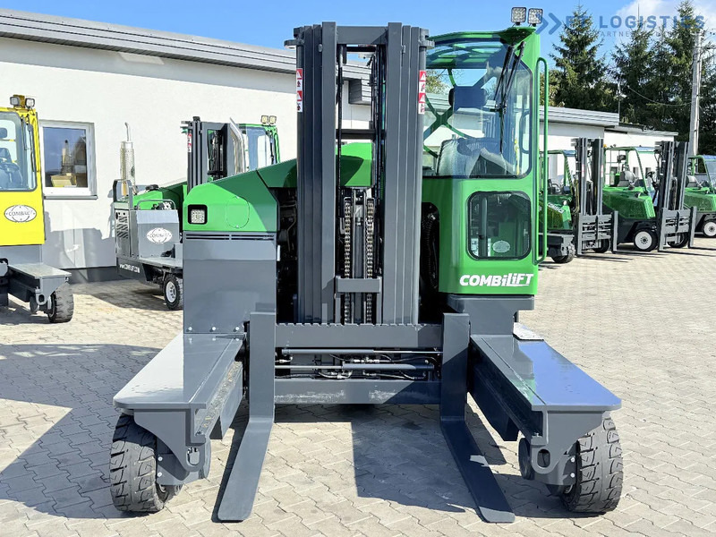 Combilift FOUR-WAY / MULTI-DIRECTIONAL FORKLIFT C4500 / DIESEL / TRIPLEX 4900MM / ONLY 4160 WORKING HOURS / FORK POSITIONER / FULL CABIN W - 四向前移式叉车:图4 Combilift FOUR-WAY / MULTI-DIRECTIONAL FORKLIFT C4500 / DIESEL / TRIPLEX 4900MM / ONLY 4160 WORKING HOURS / FORK POSITIONER / FULL CABIN W - 四向前移式叉车:图4