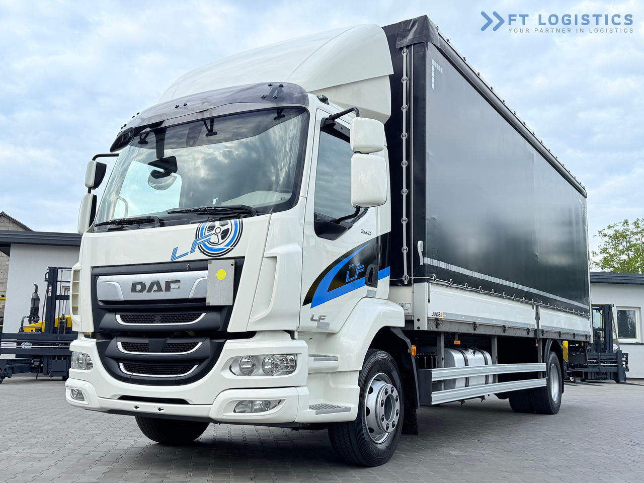 侧帘卡车 DAF LF 260 FA / AUTOMATIC / 9,255 kg PAYLOAD / 4x2 / 18 PALLETS / TAIL LIFT / SIDE BOARDS / EXCELLENT CONDITION!：图8