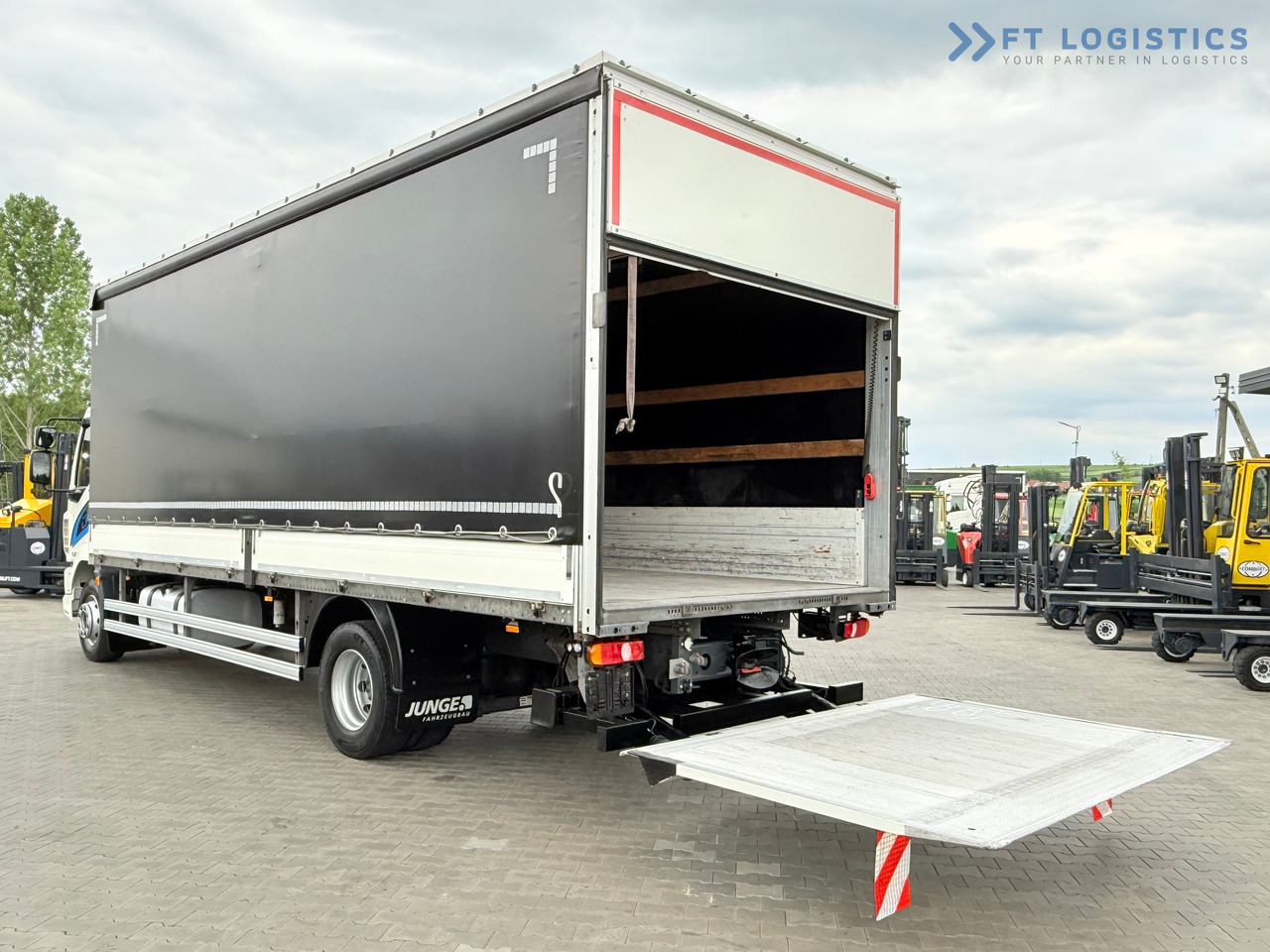侧帘卡车 DAF LF 260 FA / AUTOMATIC / 9,255 kg PAYLOAD / 4x2 / 18 PALLETS / TAIL LIFT / SIDE BOARDS / EXCELLENT CONDITION!：图44