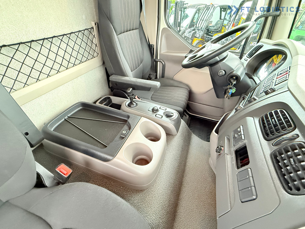 侧帘卡车 DAF LF 260 FA / AUTOMATIC / 9,255 kg PAYLOAD / 4x2 / 18 PALLETS / TAIL LIFT / SIDE BOARDS / EXCELLENT CONDITION!：图27