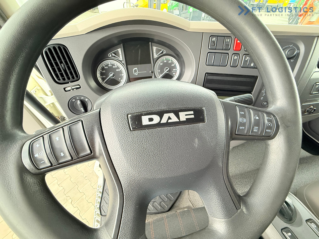 侧帘卡车 DAF LF 260 FA / AUTOMATIC / 9,255 kg PAYLOAD / 4x2 / 18 PALLETS / TAIL LIFT / SIDE BOARDS / EXCELLENT CONDITION!：图38