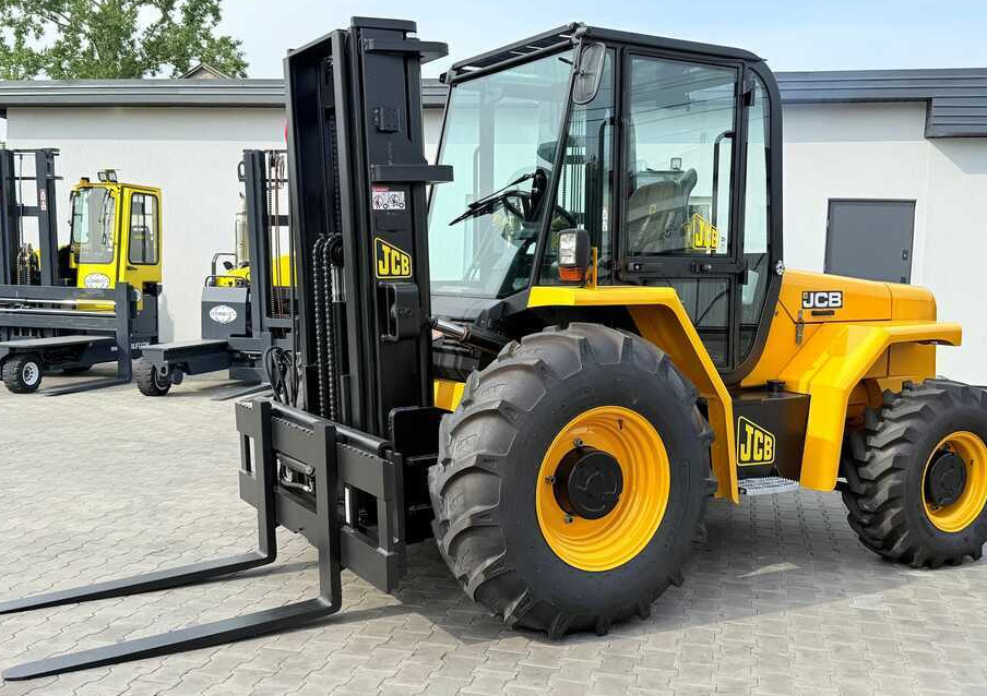 JCB 940 / DIESEL / TRIPLEX 4500MM / FORK POSITIONER / FORK SIDESHIFT / 4T / NEW TYRES / LIKE NEW - 越野叉车:图2 JCB 940 / DIESEL / TRIPLEX 4500MM / FORK POSITIONER / FORK SIDESHIFT / 4T / NEW TYRES / LIKE NEW - 越野叉车:图2