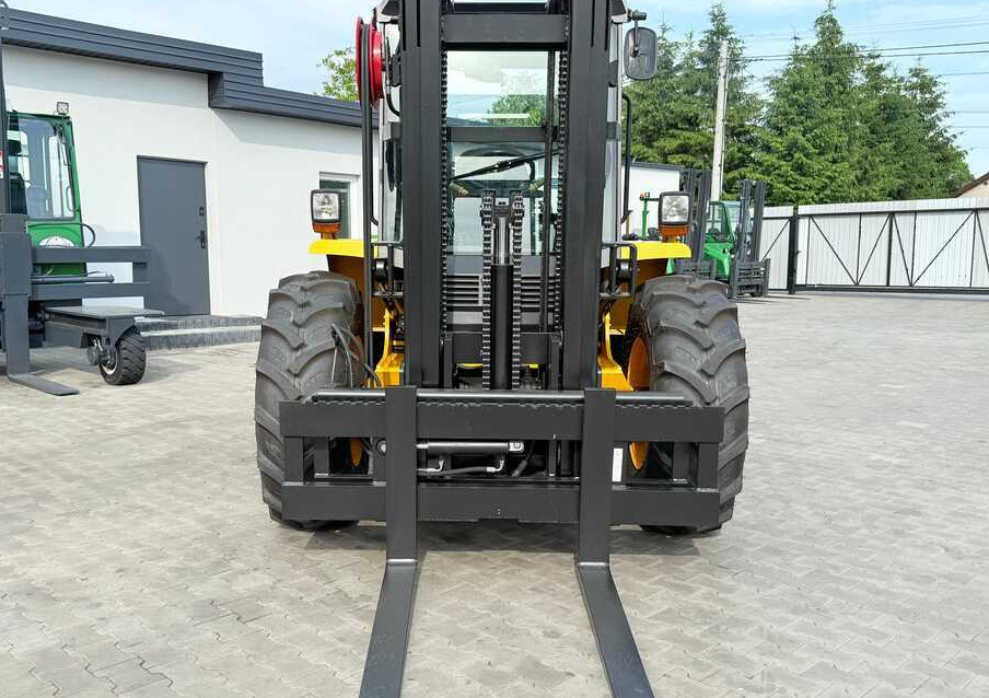 JCB 940 / DIESEL / TRIPLEX 4500MM / FORK POSITIONER / FORK SIDESHIFT / 4T / NEW TYRES / LIKE NEW - 越野叉车:图4 JCB 940 / DIESEL / TRIPLEX 4500MM / FORK POSITIONER / FORK SIDESHIFT / 4T / NEW TYRES / LIKE NEW - 越野叉车:图4