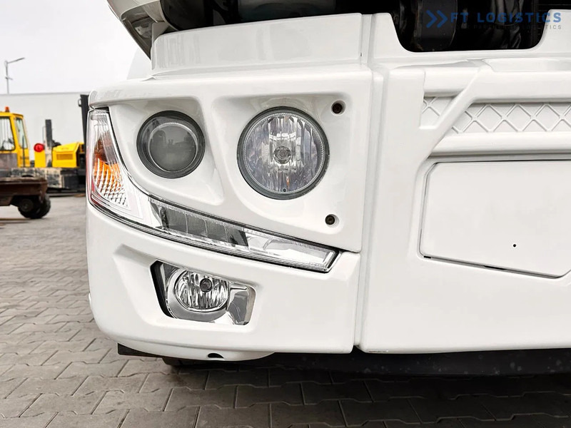 Renault Midlum 250 Renault D 250 / AUTOMATIC / 4X2 / 18 PALLETS / TAIL LIFT / SIDE BOARDS / curtainsider truck - 侧帘卡车:图4 Renault Midlum 250 Renault D 250 / AUTOMATIC / 4X2 / 18 PALLETS / TAIL LIFT / SIDE BOARDS / curtainsider truck - 侧帘卡车:图4