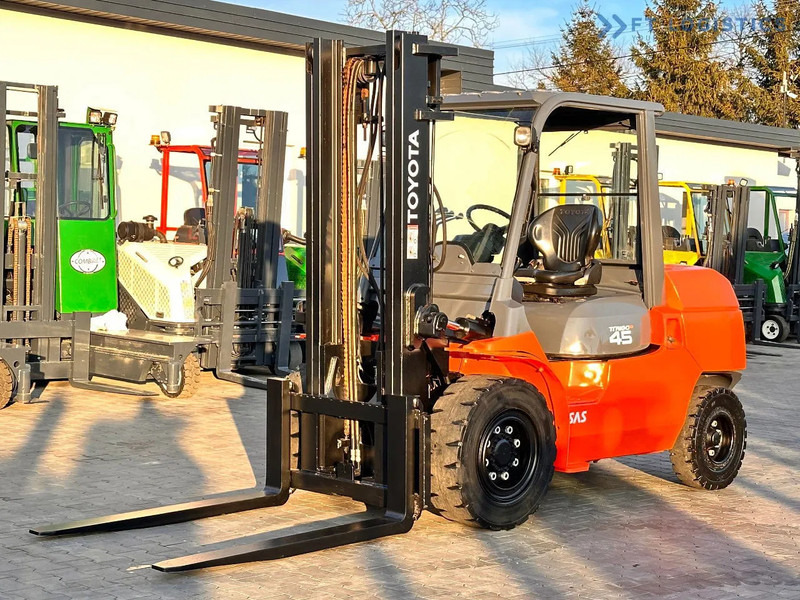 Toyota 42-4FD40 / DIESEL / 4500KG / DUPLEX / FORKS 1400MM / WELL-MAINTAINED 42-4FD40 / DIESEL / 4500KG / DUPLEX / FORKS 1400MM / WELL-M - 柴油叉车:图1 Toyota 42-4FD40 / DIESEL / 4500KG / DUPLEX / FORKS 1400MM / WELL-MAINTAINED 42-4FD40 / DIESEL / 4500KG / DUPLEX / FORKS 1400MM / WELL-M - 柴油叉车:图1