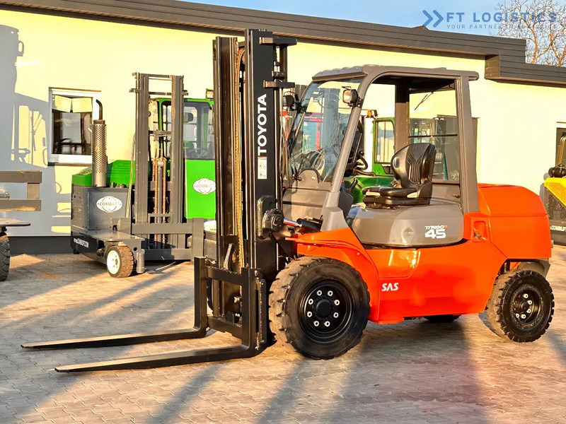 Toyota 42-4FD40 / DIESEL / 4500KG / DUPLEX / FORKS 1400MM / WELL-MAINTAINED 42-4FD40 / DIESEL / 4500KG / DUPLEX / FORKS 1400MM / WELL-M - 柴油叉车:图3 Toyota 42-4FD40 / DIESEL / 4500KG / DUPLEX / FORKS 1400MM / WELL-MAINTAINED 42-4FD40 / DIESEL / 4500KG / DUPLEX / FORKS 1400MM / WELL-M - 柴油叉车:图3