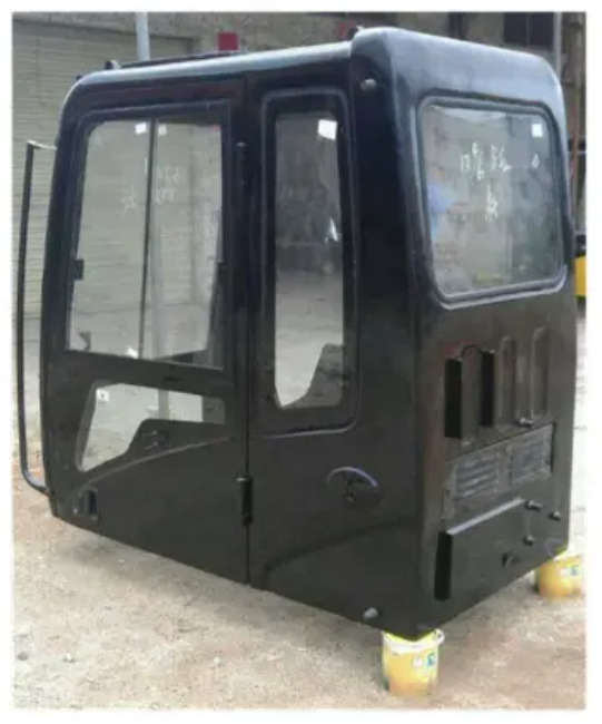 CATERPILLAR 320D - 驾驶室 适用于 挖掘机:图1 CATERPILLAR 320D - 驾驶室 适用于 挖掘机:图1