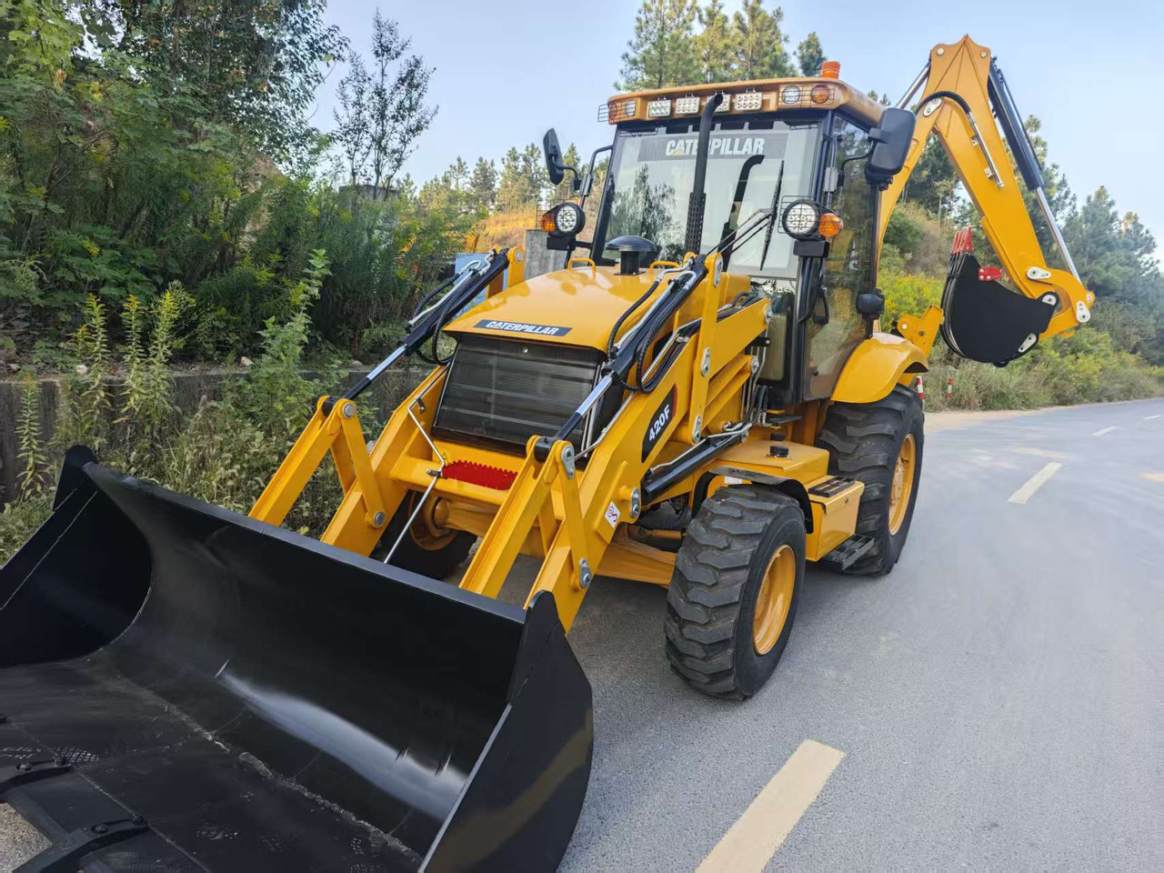 CATERPILLAR 420F - 反铲装载机:图3 CATERPILLAR 420F - 反铲装载机:图3