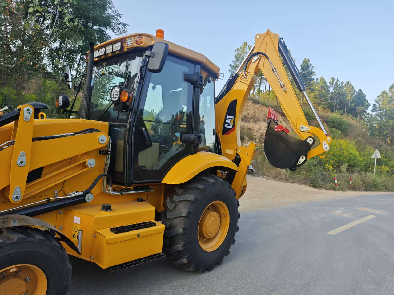 CATERPILLAR 420F - 反铲装载机:图5 CATERPILLAR 420F - 反铲装载机:图5