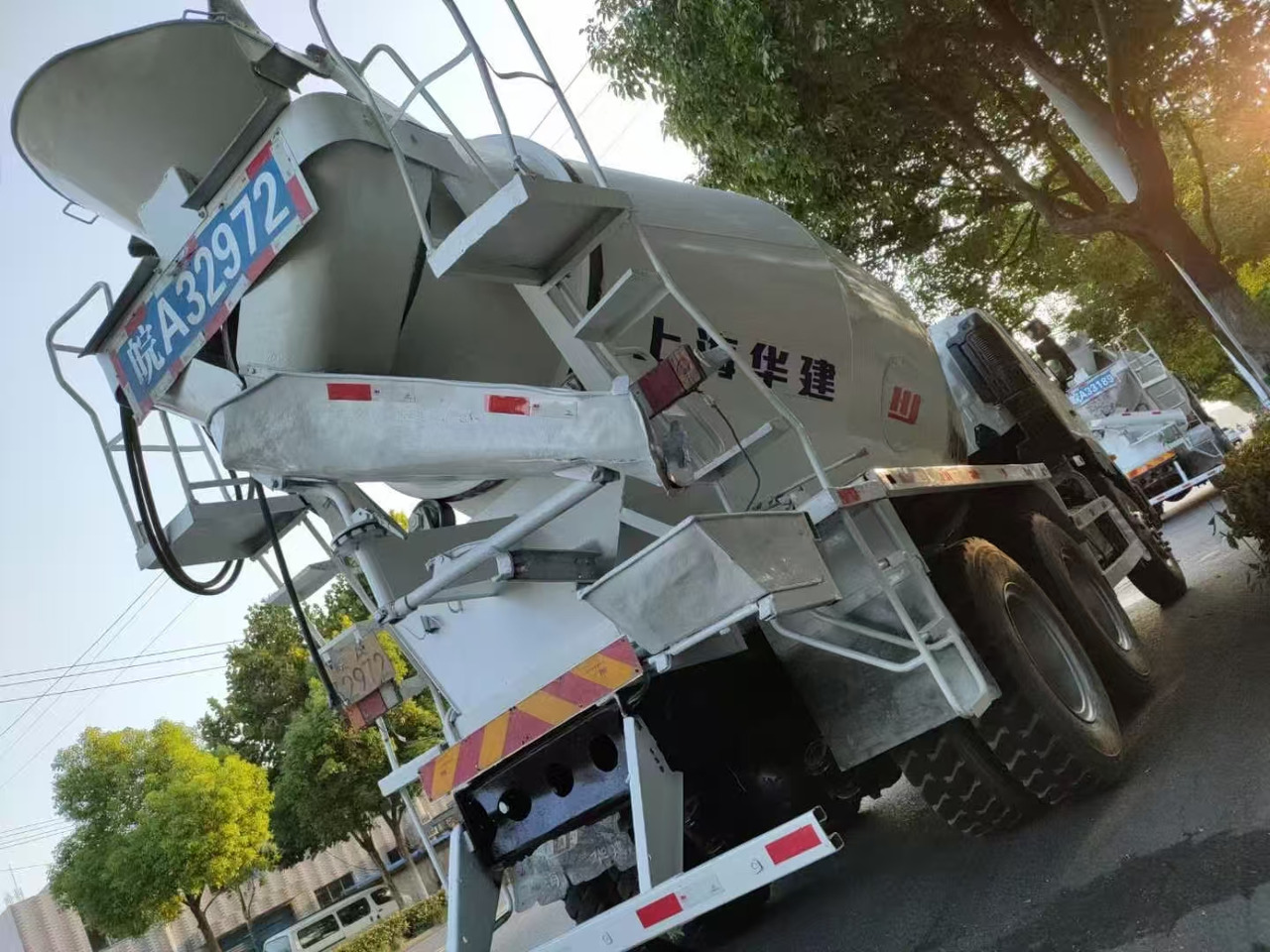 HINO 700 - 罐车:图4 HINO 700 - 罐车:图4