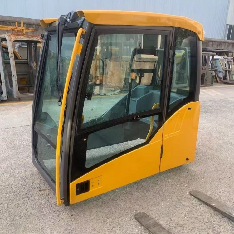 HITACHI ZX200-3 - 驾驶室 适用于 挖掘机:图1 HITACHI ZX200-3 - 驾驶室 适用于 挖掘机:图1