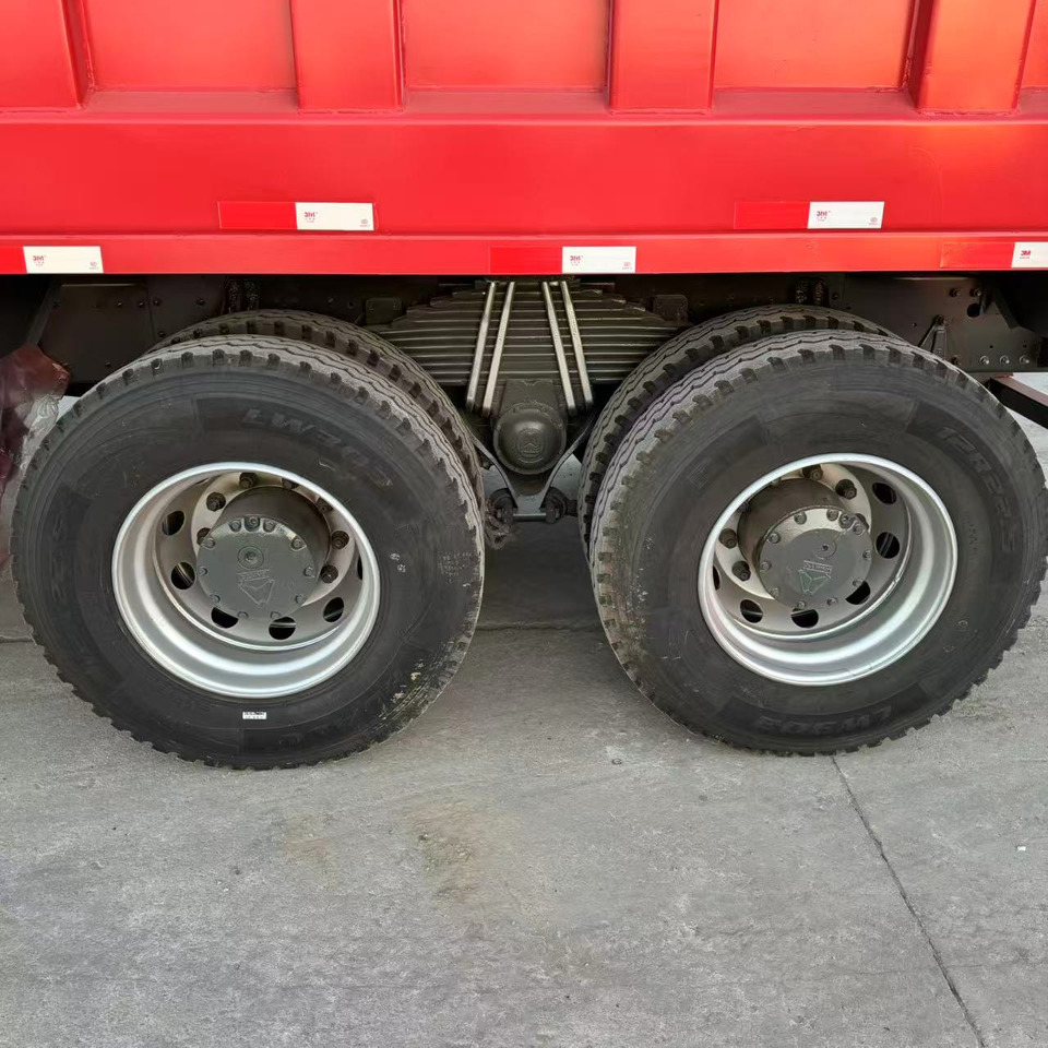 HOWO HOWO 371  6*4  dump truck - 翻斗车:图4 HOWO HOWO 371  6*4  dump truck - 翻斗车:图4