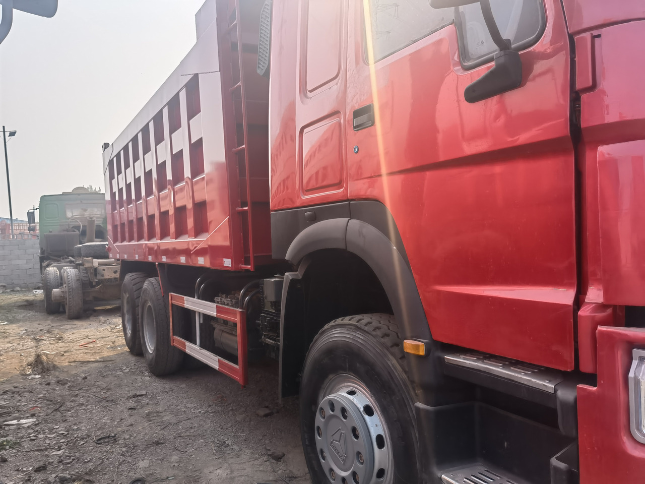 HOWO HOWO 6*4 371 dump truck - 翻斗车:图4 HOWO HOWO 6*4 371 dump truck - 翻斗车:图4