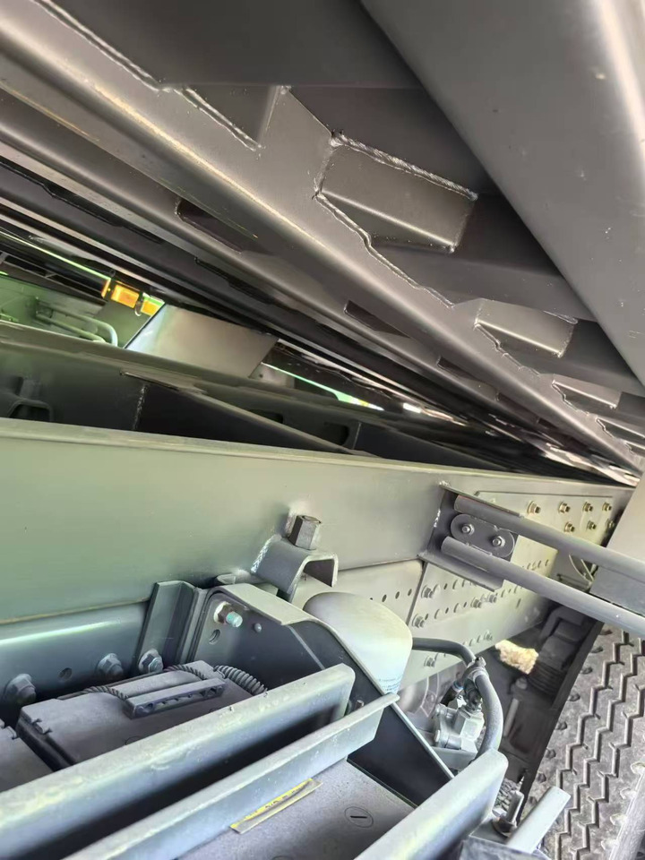 HOWO HOWO 6*6  dump truck - 翻斗车:图4 HOWO HOWO 6*6  dump truck - 翻斗车:图4