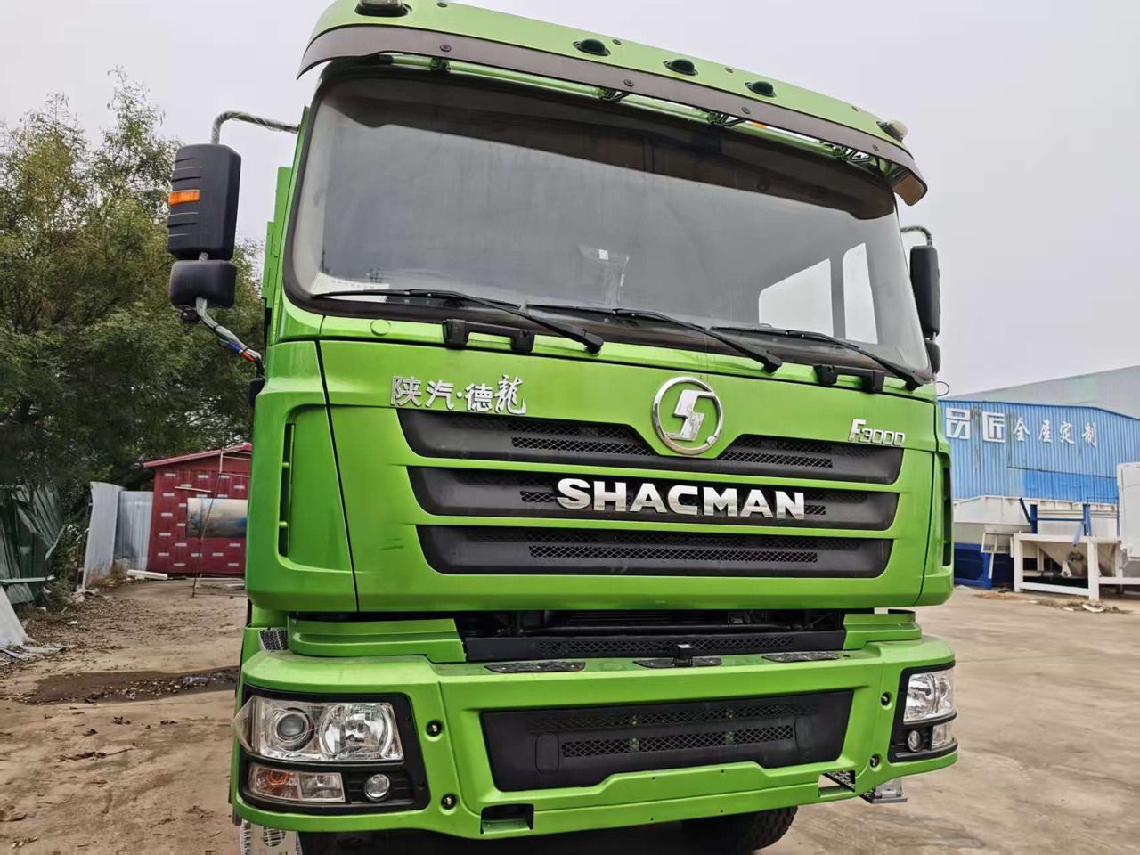 SHACMAN F3000 - 罐车:图1 SHACMAN F3000 - 罐车:图1