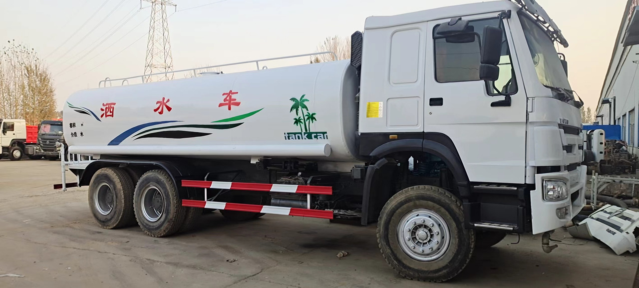 SINOTRUK 20 cubic meters tank - 罐车:图2 SINOTRUK 20 cubic meters tank - 罐车:图2
