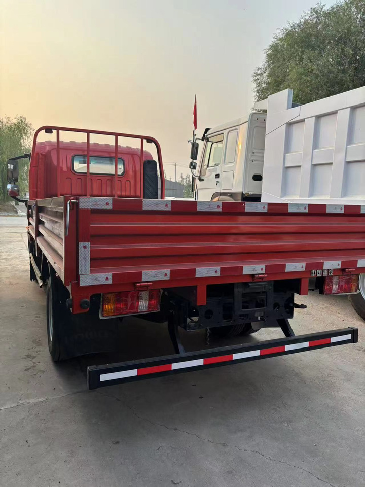 SINOTRUK 4*2 - 翻斗车:图1 SINOTRUK 4*2 - 翻斗车:图1