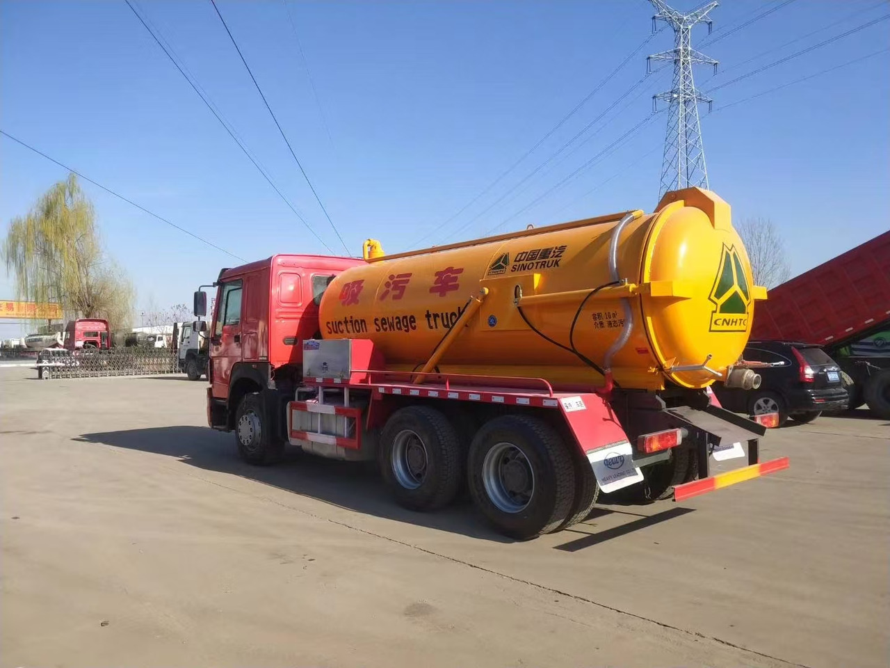 SINOTRUK SINOTRUK  336  suction sewage truck - 集装箱运输车/ 可拆卸车身的卡车:图4 SINOTRUK SINOTRUK  336  suction sewage truck - 集装箱运输车/ 可拆卸车身的卡车:图4