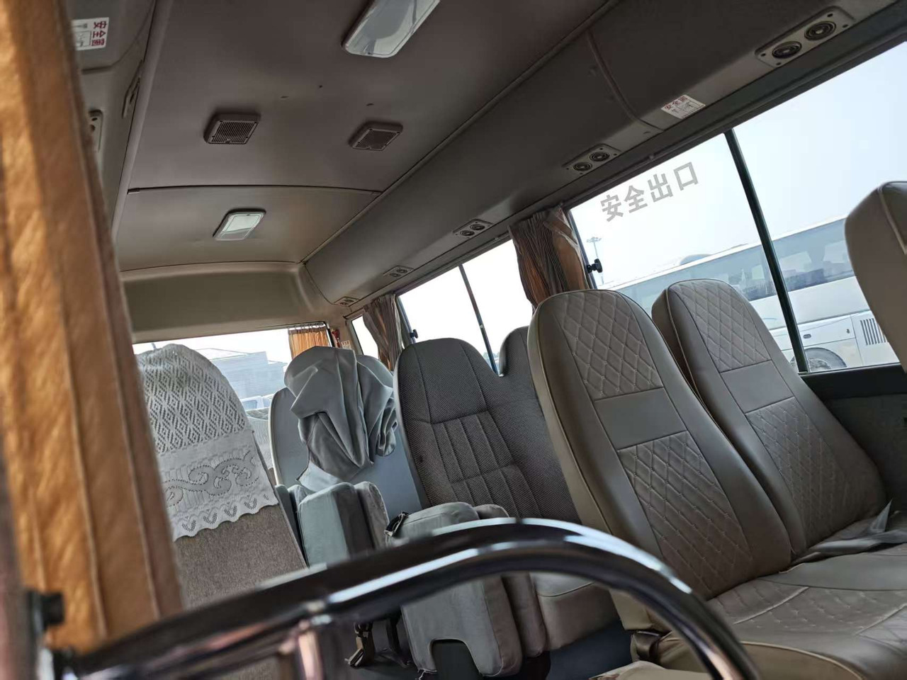 TOYOTA COASTER 23 seats - 长途客车:图4 TOYOTA COASTER 23 seats - 长途客车:图4