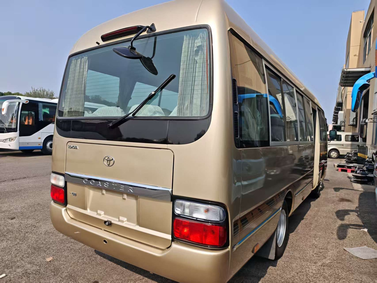 TOYOTA COASTER 23 seats - 长途客车:图3 TOYOTA COASTER 23 seats - 长途客车:图3