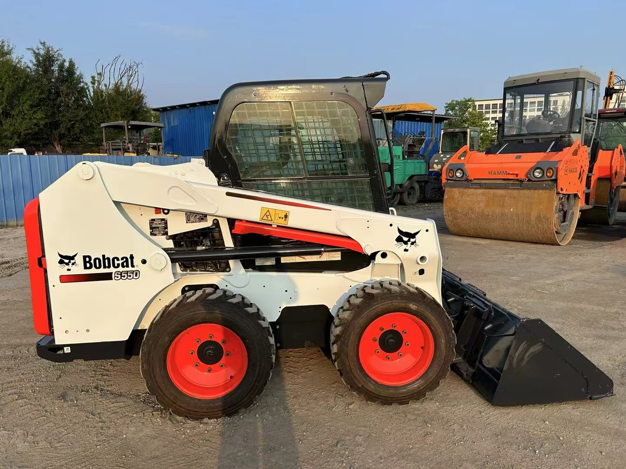 BOBCAT High Performance Low Hours Excellent Condition Reliable Second Hand Bobcat S550 Skid Steer Loader in Stock for Sale - 滑移装载机:图3 BOBCAT High Performance Low Hours Excellent Condition Reliable Second Hand Bobcat S550 Skid Steer Loader in Stock for Sale - 滑移装载机:图3
