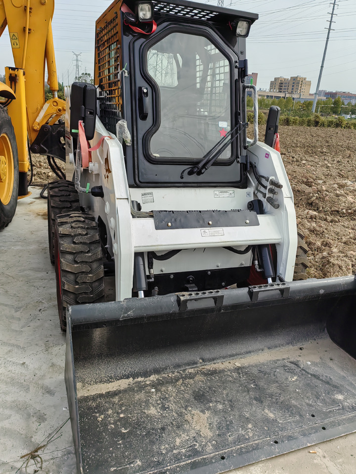 BOBCAT used second-hand good condition Bobcat S18 - 滑移装载机:图1 BOBCAT used second-hand good condition Bobcat S18 - 滑移装载机:图1