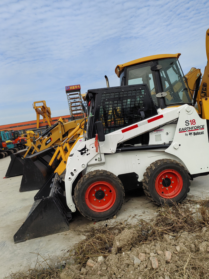 BOBCAT used second-hand good condition Bobcat S18 - 滑移装载机:图3 BOBCAT used second-hand good condition Bobcat S18 - 滑移装载机:图3