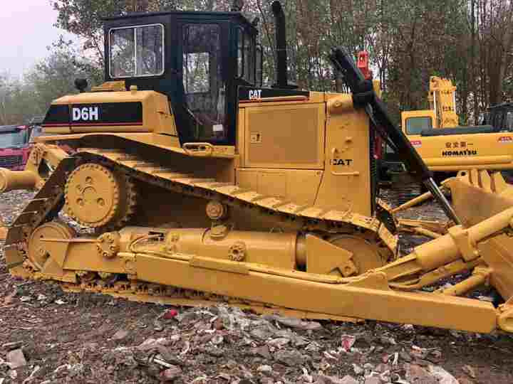 CAT High Quality Used Machinery , Original D6h Cat Bulldozer , Winch Attached Cat Bulldozer - 推土机:图2 CAT High Quality Used Machinery , Original D6h Cat Bulldozer , Winch Attached Cat Bulldozer - 推土机:图2