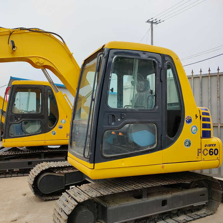 Cheap Used Komatsu PC60-7 Crawler Excavator with High Efficiency Used Heavy Machinery Komatsu P60-7 Digger Cheap for Sale - 履带式挖掘机:图1 Cheap Used Komatsu PC60-7 Crawler Excavator with High Efficiency Used Heavy Machinery Komatsu P60-7 Digger Cheap for Sale - 履带式挖掘机:图1