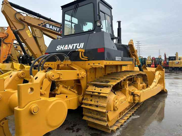 China Brand Bulldozer Shantui SD22 Used Bulldozer Low Price Bulldozer Market Machinery and Equipment for Sale - 推土机:图2 China Brand Bulldozer Shantui SD22 Used Bulldozer Low Price Bulldozer Market Machinery and Equipment for Sale - 推土机:图2