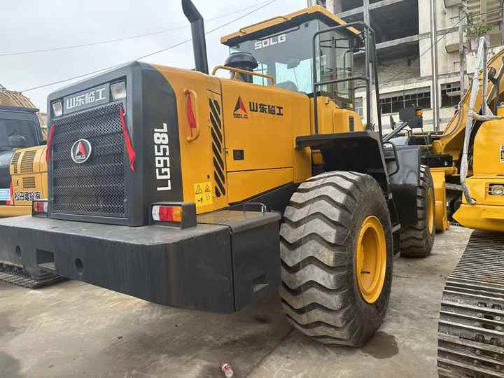 China Famous Brand SDLG Used SDLG 958L Wheel Loader Running Working Condition Low Price for Sale - 轮式装载机:图5 China Famous Brand SDLG Used SDLG 958L Wheel Loader Running Working Condition Low Price for Sale - 轮式装载机:图5