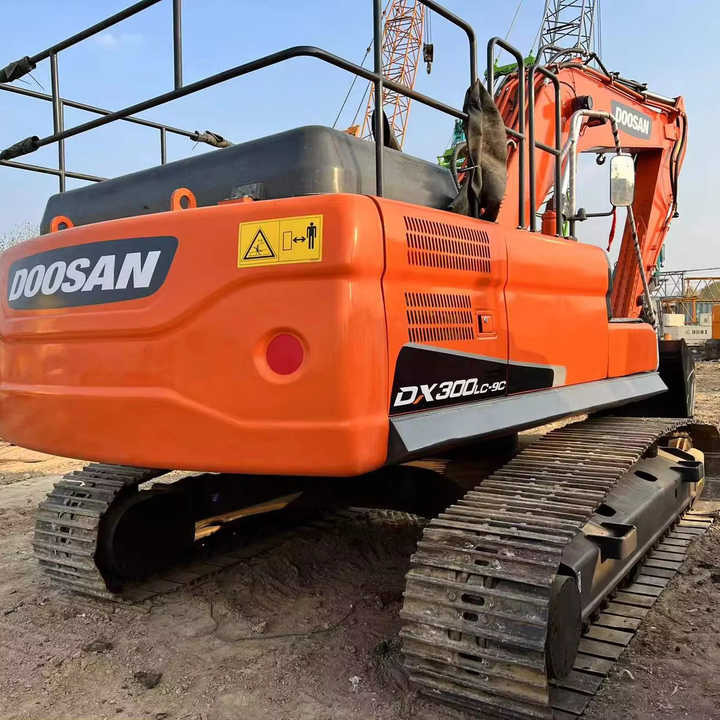 Doosan Construction Equipment Dx300 , Used Earth-moving Machine Doosan Excavator , Doosan Heavy Machines for Sale - 挖掘机:图1 Doosan Construction Equipment Dx300 , Used Earth-moving Machine Doosan Excavator , Doosan Heavy Machines for Sale - 挖掘机:图1